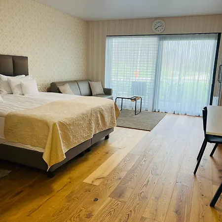 Tatjana ホテル ロガシュカ・スラティナ