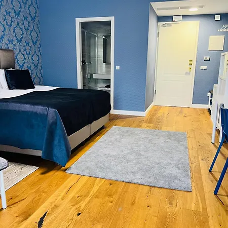 Tatjana روغاسكا سْلاتِنا